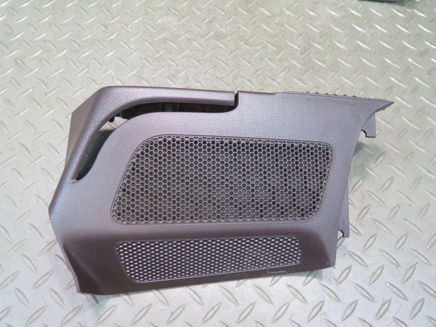 2015-2018 Porsche Macan Rear Quarter Trunk Upper Trim Cover Vent Panel Set of 2