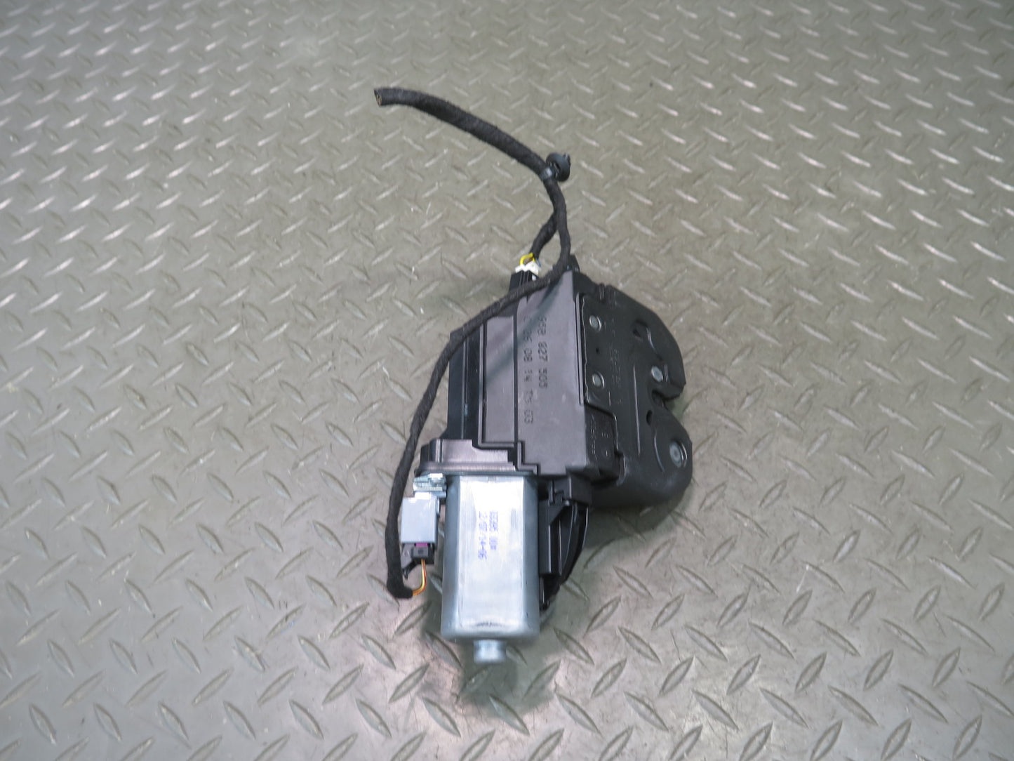 2015-2025 Porsche Macan Rear Trunk Lid Liftgate Lock Latch Actuator 95B827505
