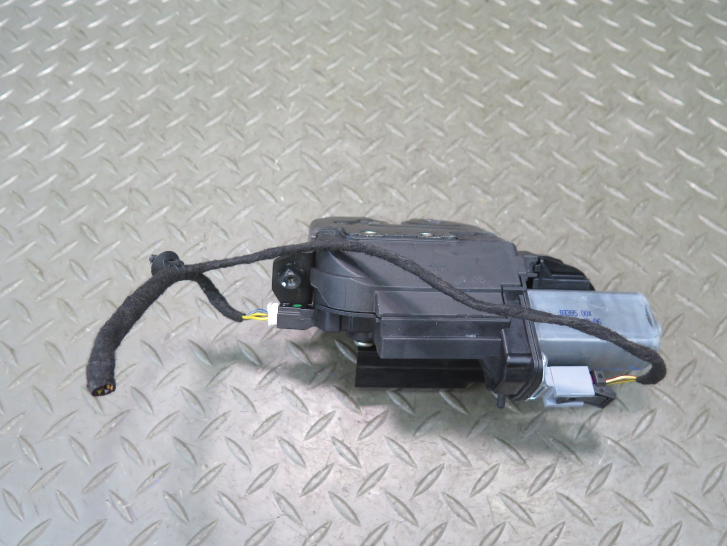 2015-2025 Porsche Macan Rear Trunk Lid Liftgate Lock Latch Actuator 95B827505