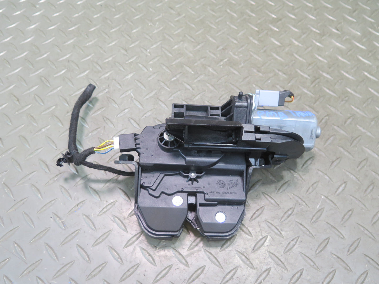 2015-2025 Porsche Macan Rear Trunk Lid Liftgate Lock Latch Actuator 95B827505