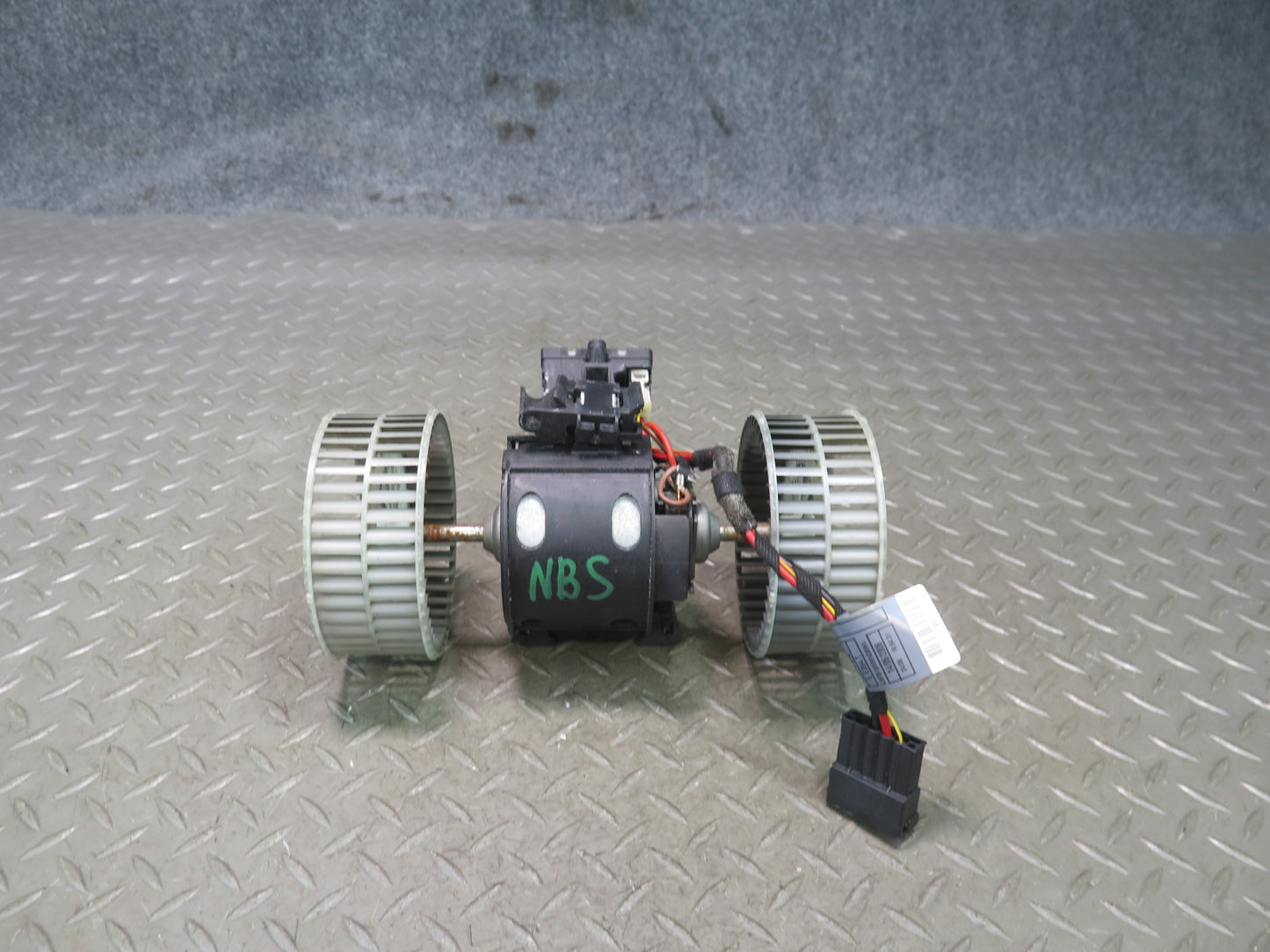 2006-2010 BMW E63 E64 M6 A/C Heater Blower Motor Fan w Resistor
