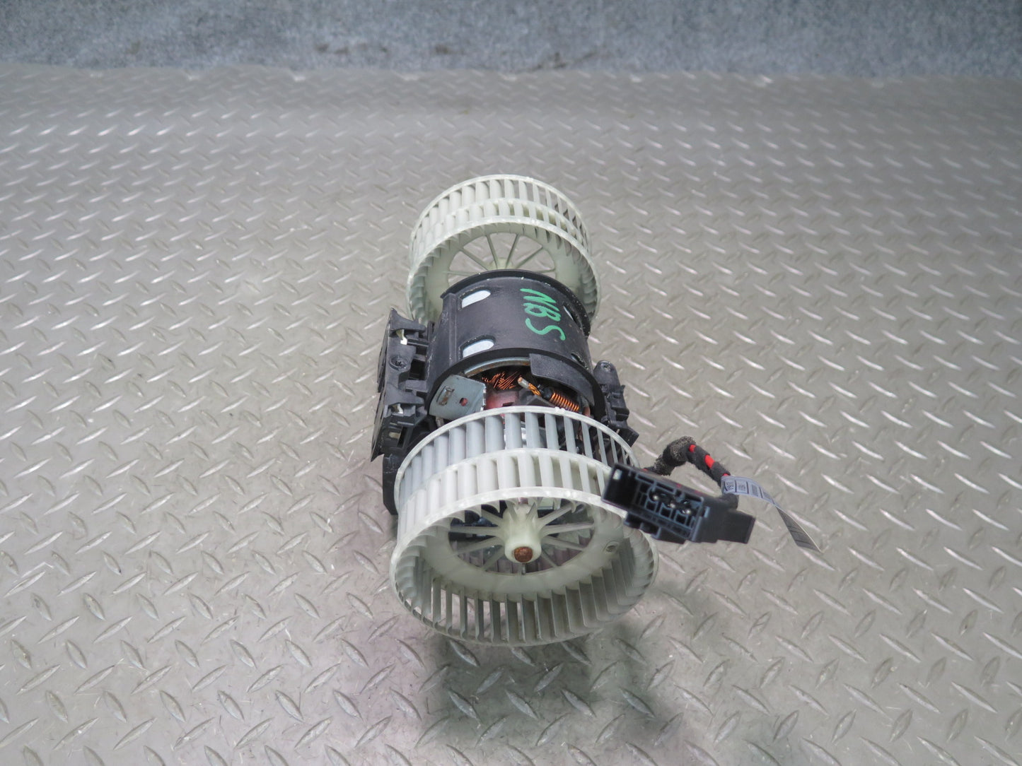 2006-2010 BMW E63 E64 M6 A/C Heater Blower Motor Fan w Resistor