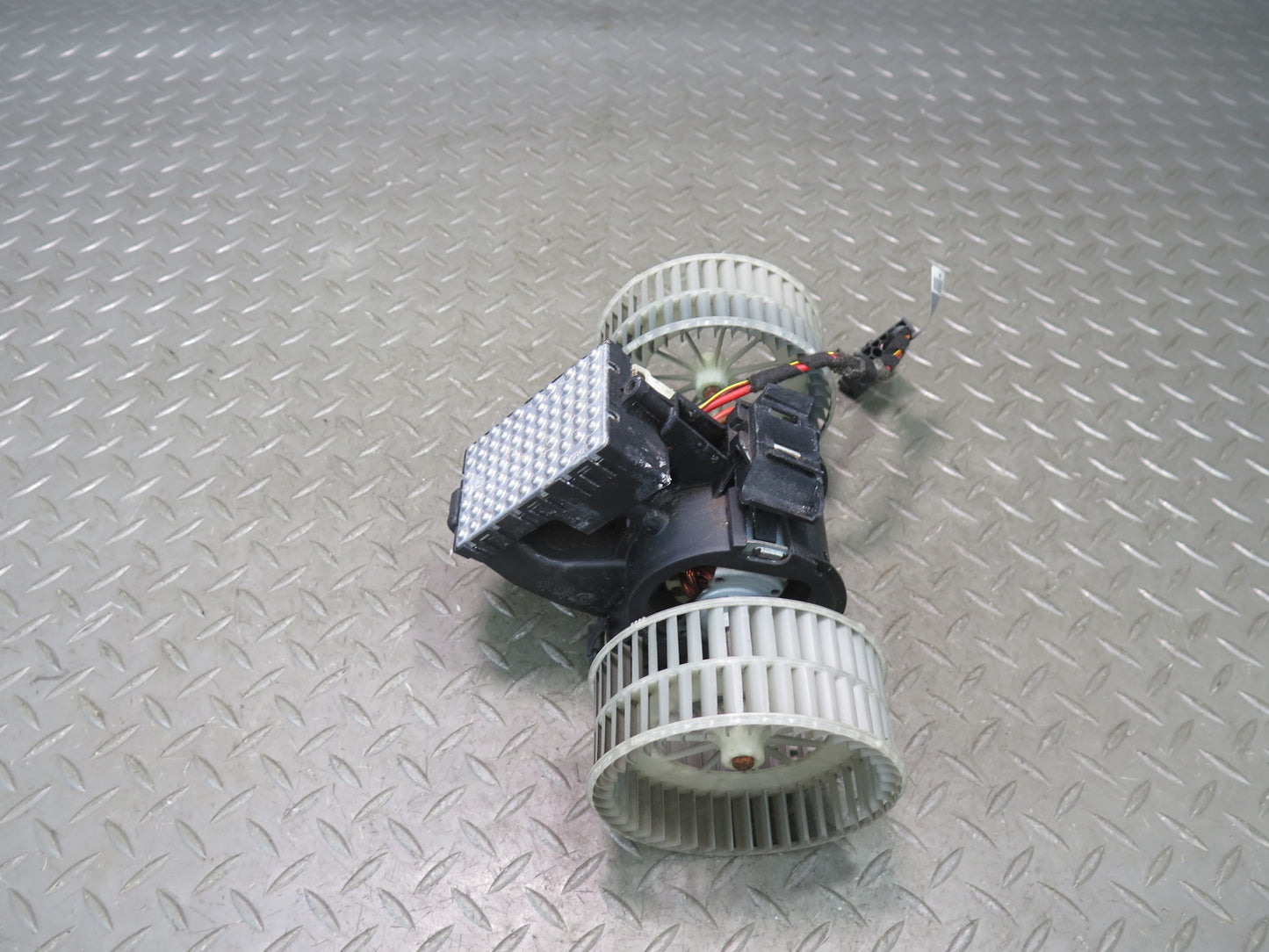 2006-2010 BMW E63 E64 M6 A/C Heater Blower Motor Fan w Resistor
