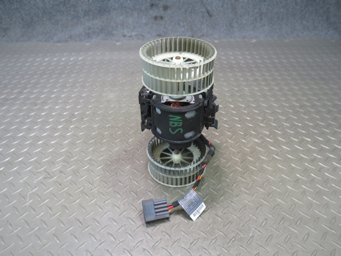 2006-2010 BMW E63 E64 M6 A/C Heater Blower Motor Fan w Resistor