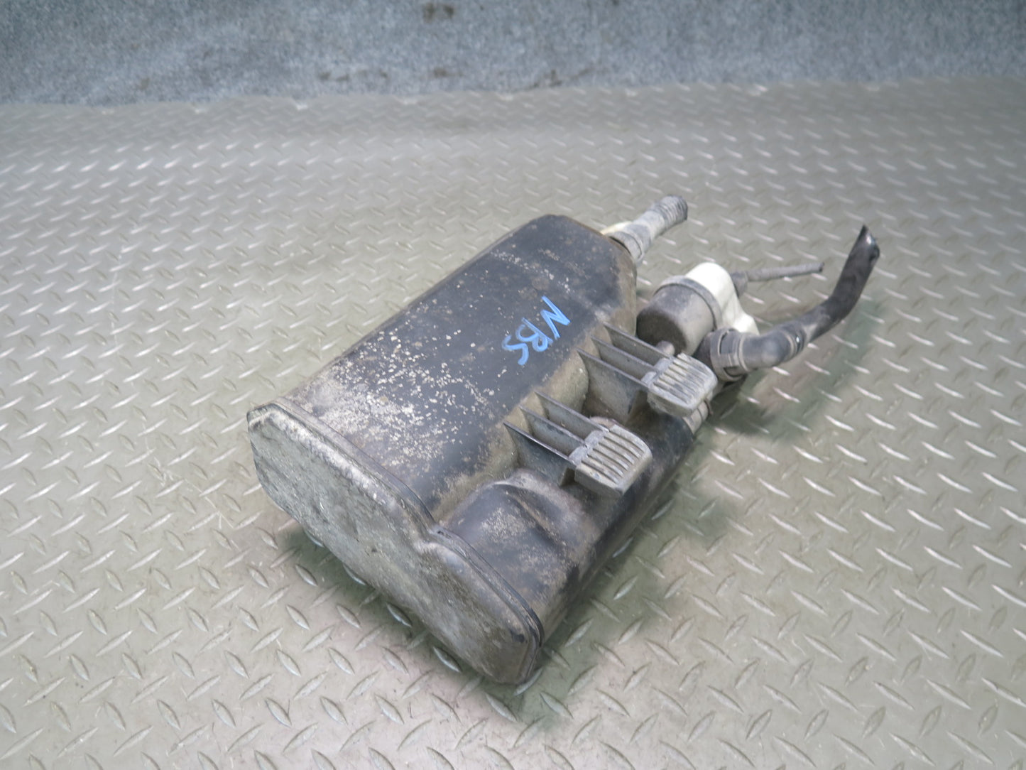 2006-2010 BMW E63 E64 M6 Fuel Evap Vapor Charcoal Canister