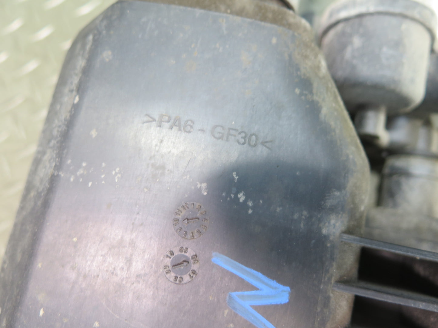 2006-2010 BMW E63 E64 M6 Fuel Evap Vapor Charcoal Canister