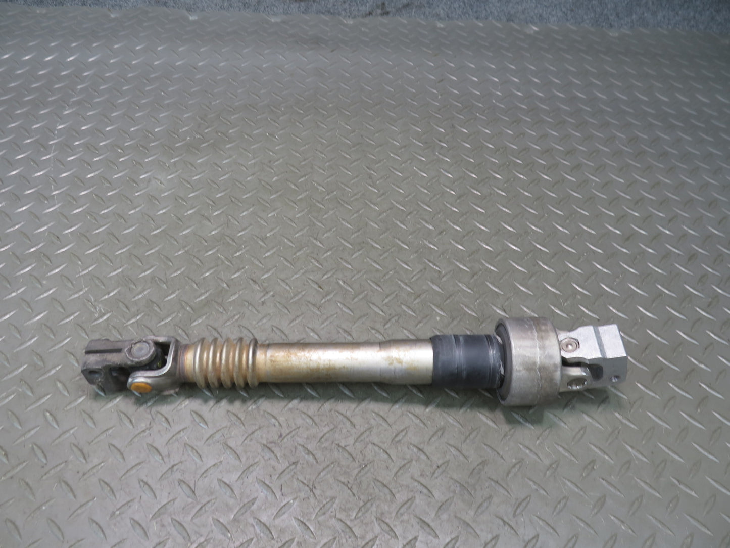 2006-2010 BMW E63 E64 M6 Steering Column U Joint Linkage Shaft