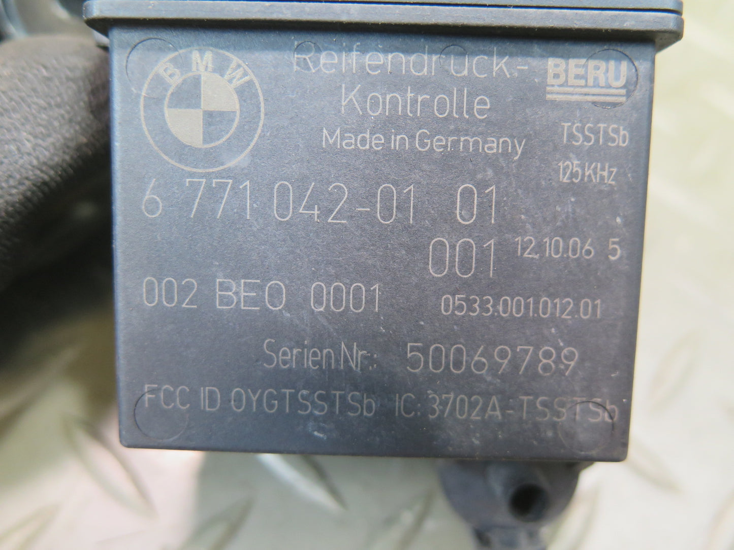 2006-2010 BMW E63 E64 M6 RDC Tire Pressure Monitor Sensor 6771042 Set of 4