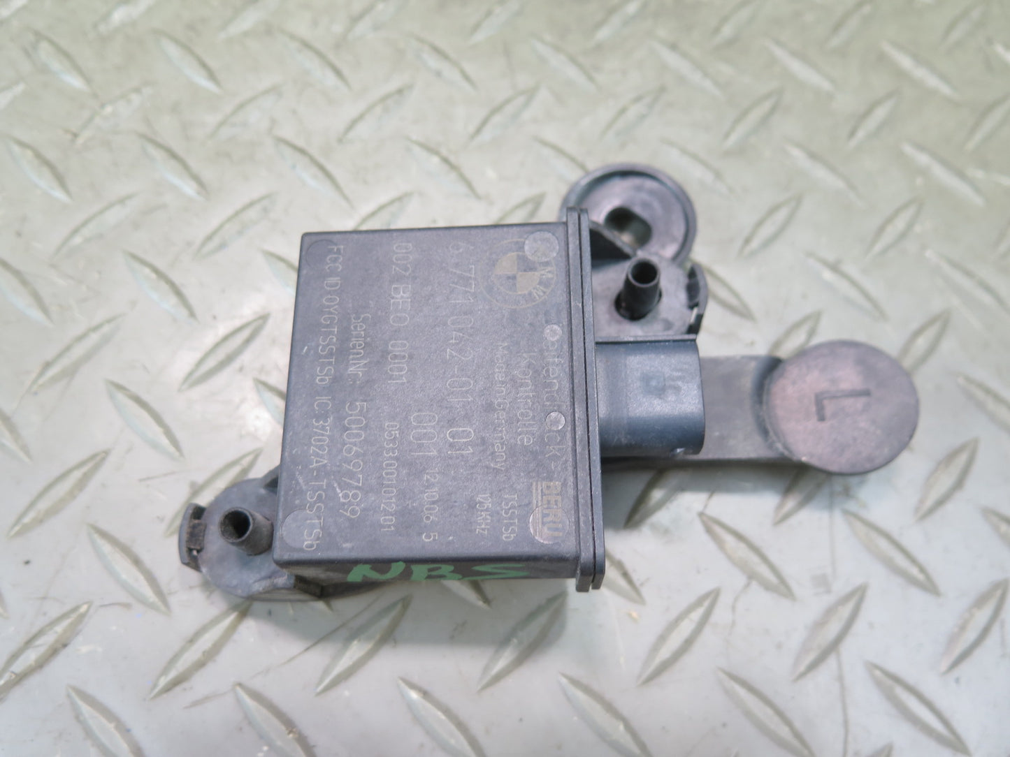 2006-2010 BMW E63 E64 M6 RDC Tire Pressure Monitor Sensor 6771042 Set of 4