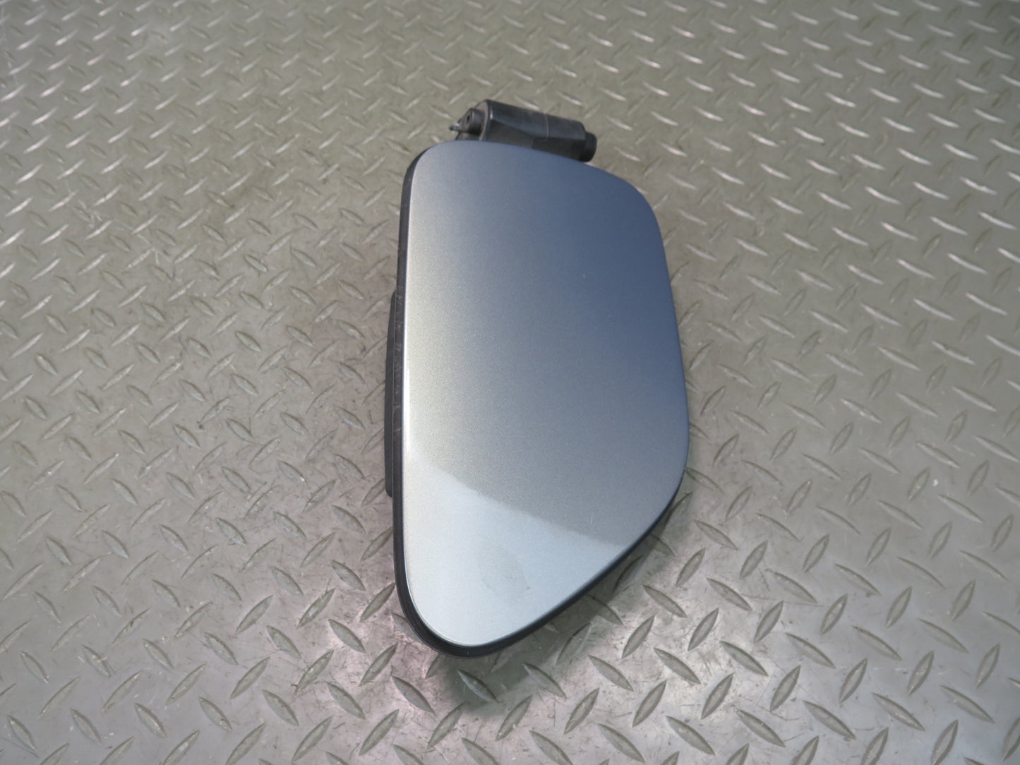 2006-2010 BMW E63 E64 M6 Fuel Tank Filler Door Lid w Hinge 7009382