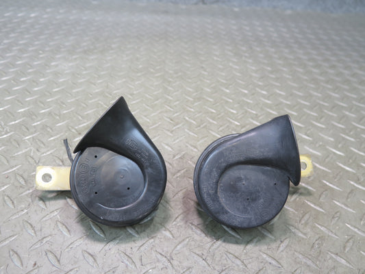 94-99 BMW E36 328iC Set of 2 High & Low Tone Note Pitch Horn Signal OEM