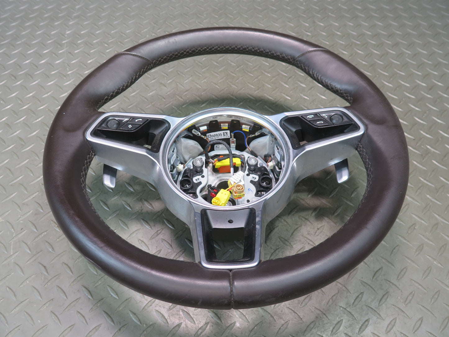 2015-2018 Porsche Macan Leather Steering w Controls & Paddles