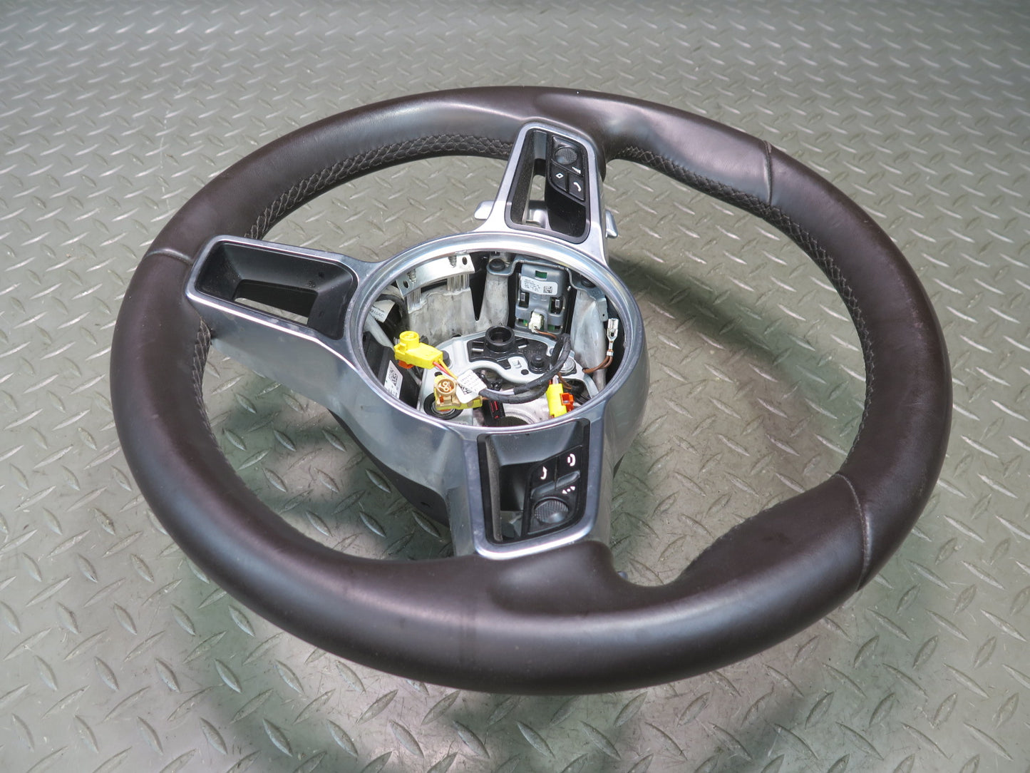 2015-2018 Porsche Macan Leather Steering w Controls & Paddles