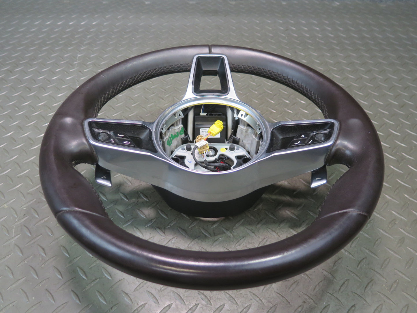 2015-2018 Porsche Macan Leather Steering w Controls & Paddles