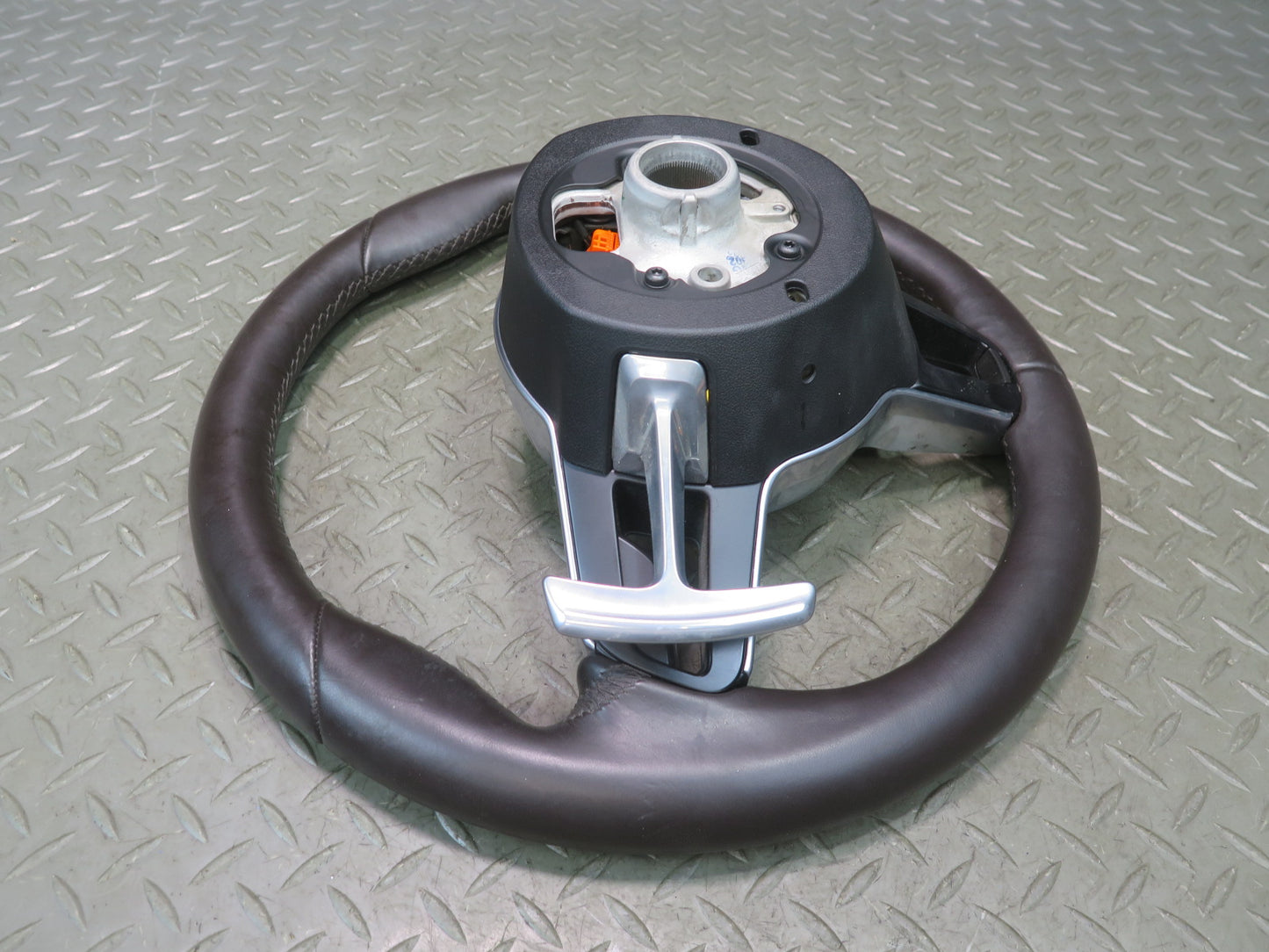 2015-2018 Porsche Macan Leather Steering w Controls & Paddles