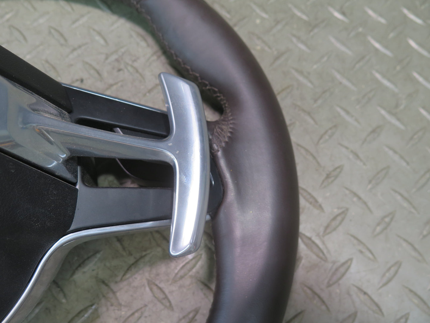 2015-2018 Porsche Macan Leather Steering w Controls & Paddles