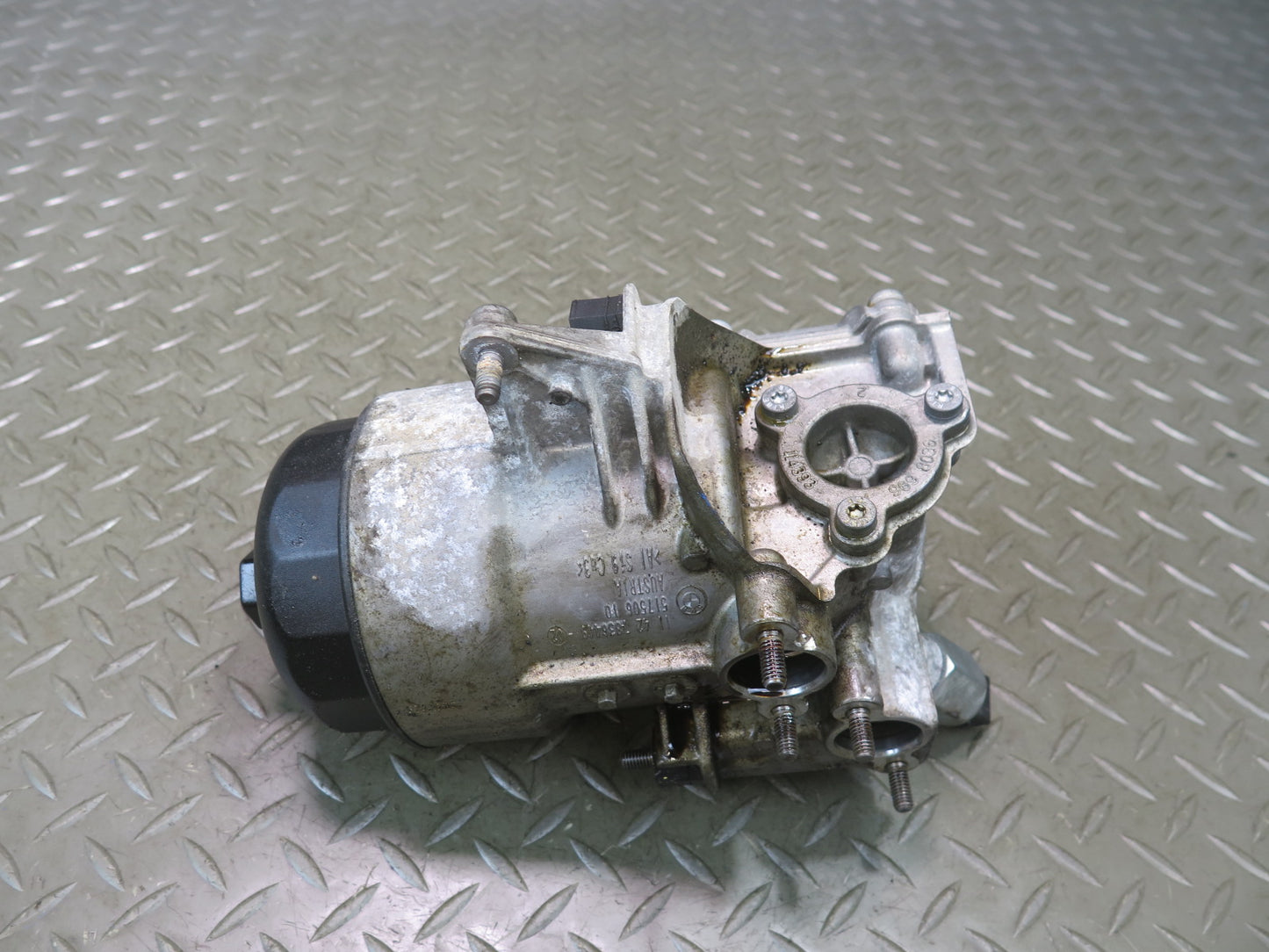 2006-2010 BMW E63 E64 M6 M5 Engine Oil Filter Housing 7836449