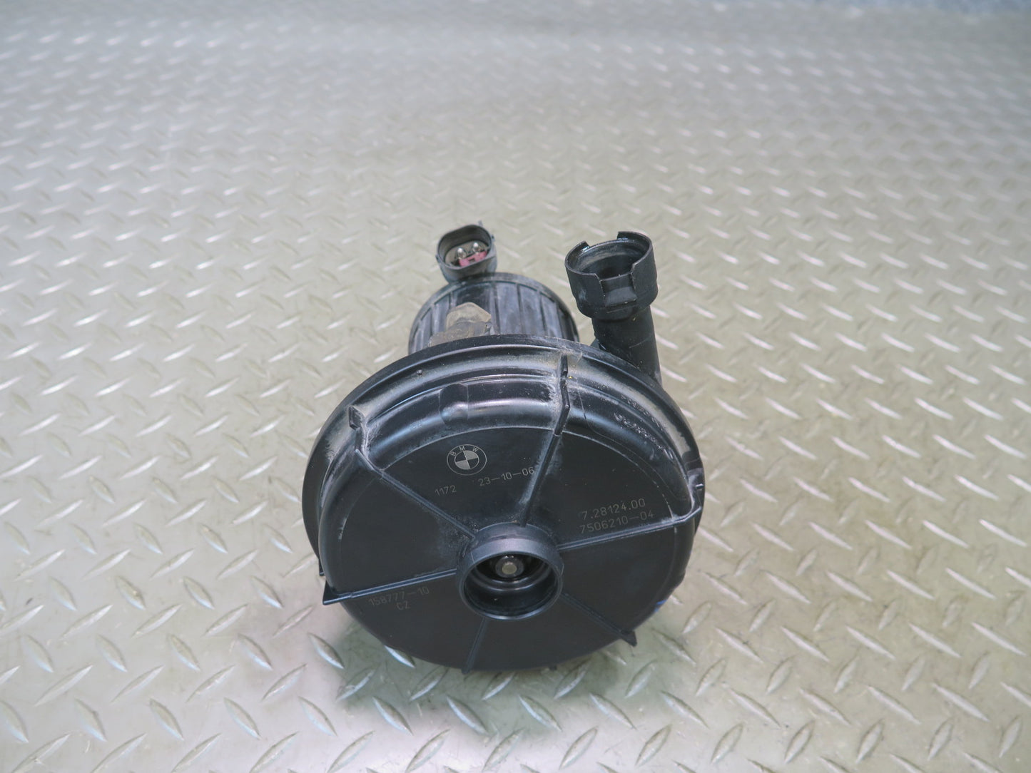 2006-2010 BMW E63 E64 M6 Smog Secondary Air Injection Pump 7506210