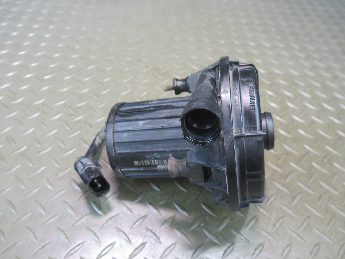 2006-2010 BMW E63 E64 M6 Smog Secondary Air Injection Pump 7506210
