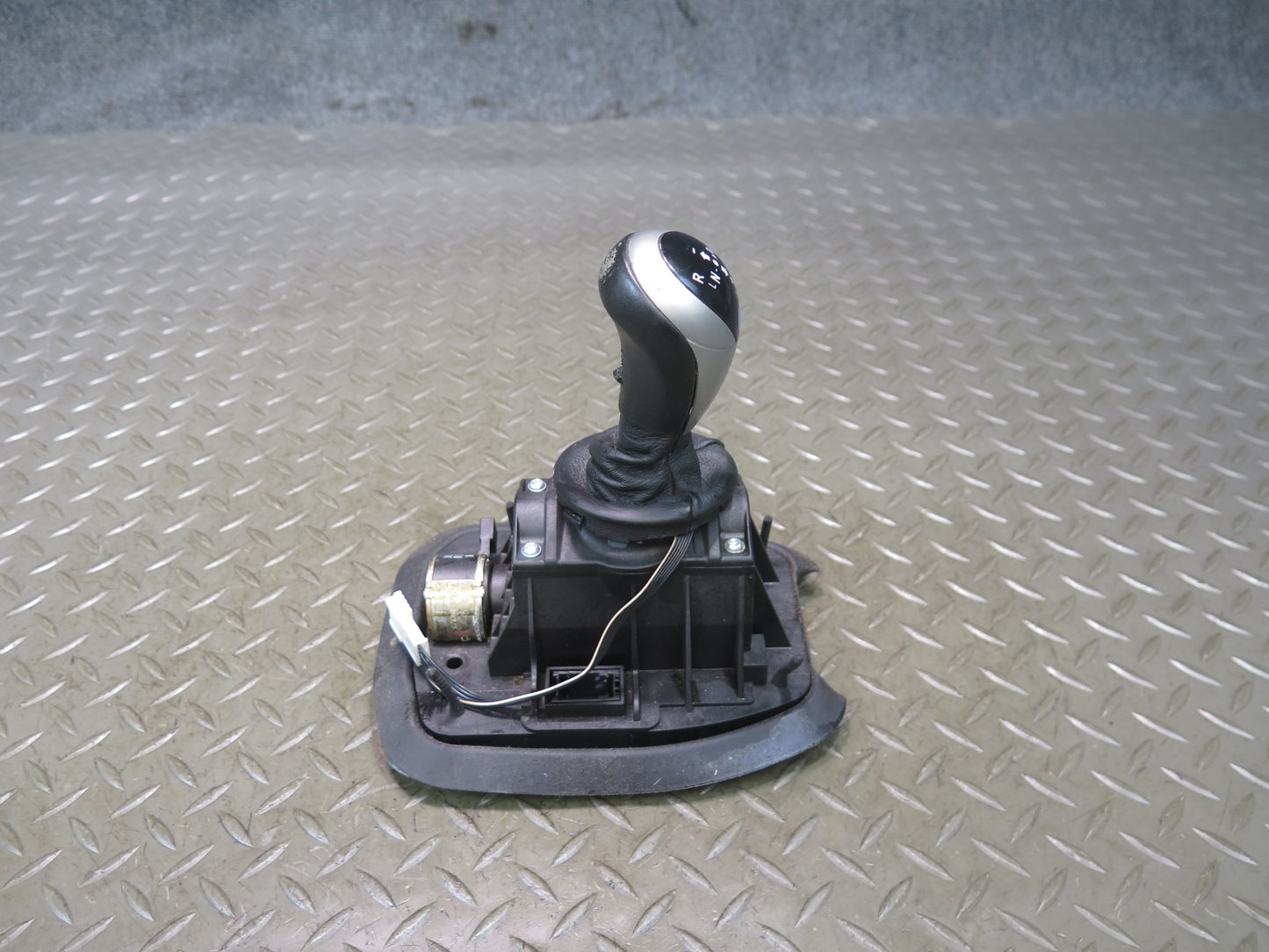 2006-2007 BMW E63 M6 SMG Transmission Gear Shifter Selector Assembly