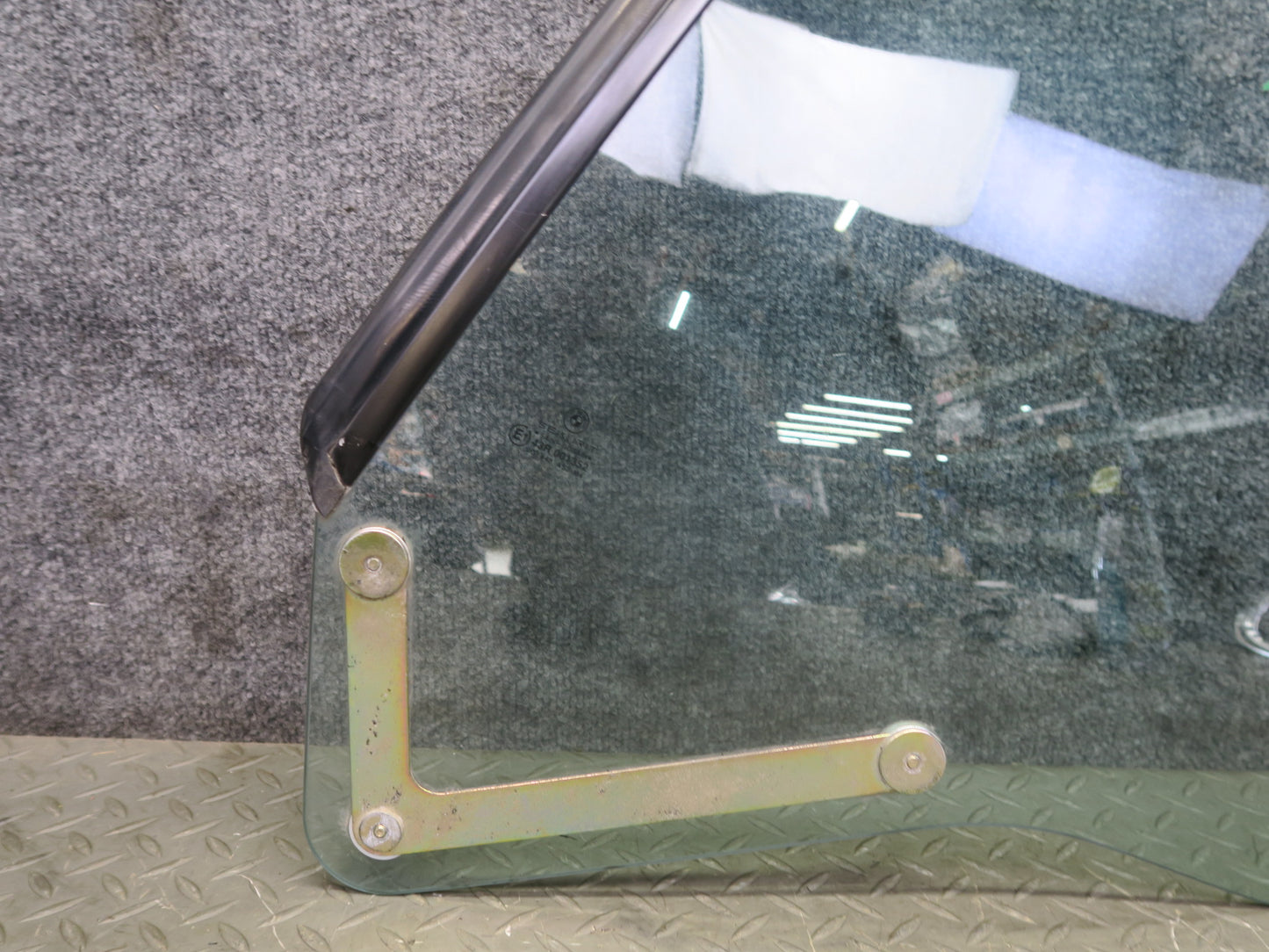 94-99 BMW E36 328iC Convertible Rear Left Quarter Glass Window OEM