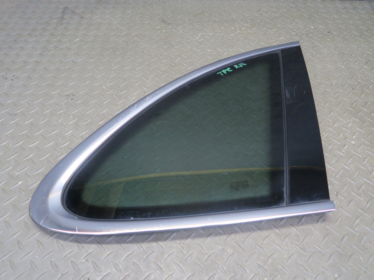 2011-2018 Porsche Cayenne 958 Rear Right Pass Side Quarter Glass Window