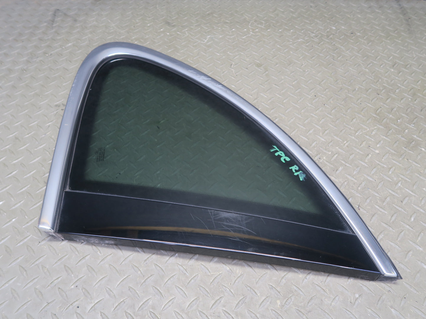2011-2018 Porsche Cayenne 958 Rear Right Pass Side Quarter Glass Window
