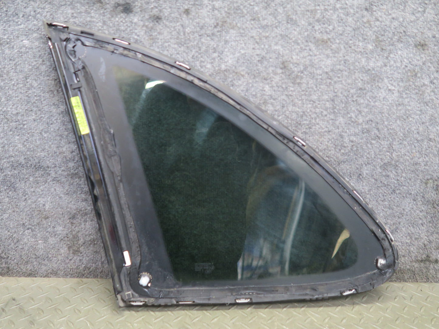 2011-2018 Porsche Cayenne 958 Rear Right Pass Side Quarter Glass Window