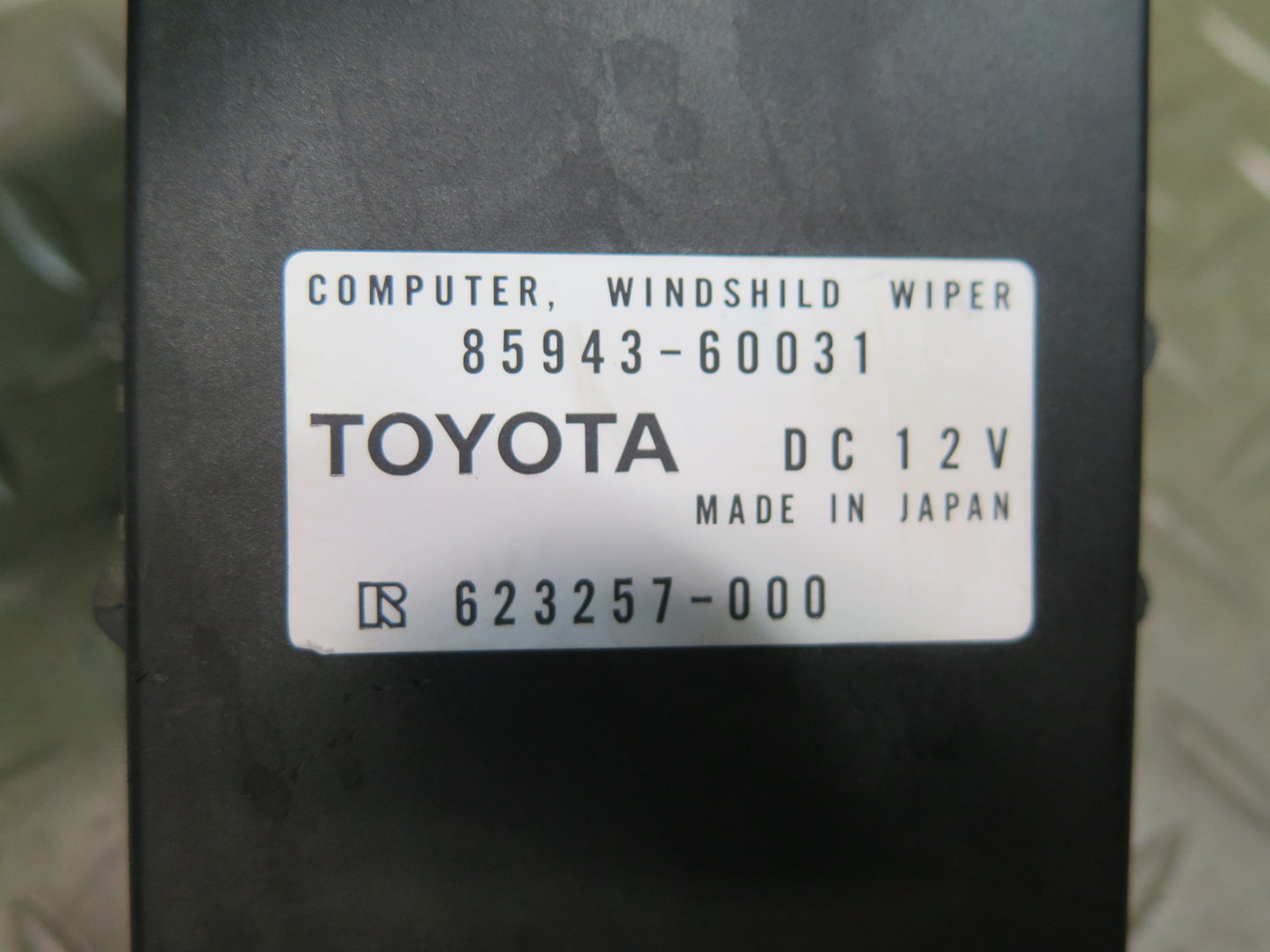 2003-2007 Lexus UZJ100L LX470 Windshield Wiper Control Module 85943-60031