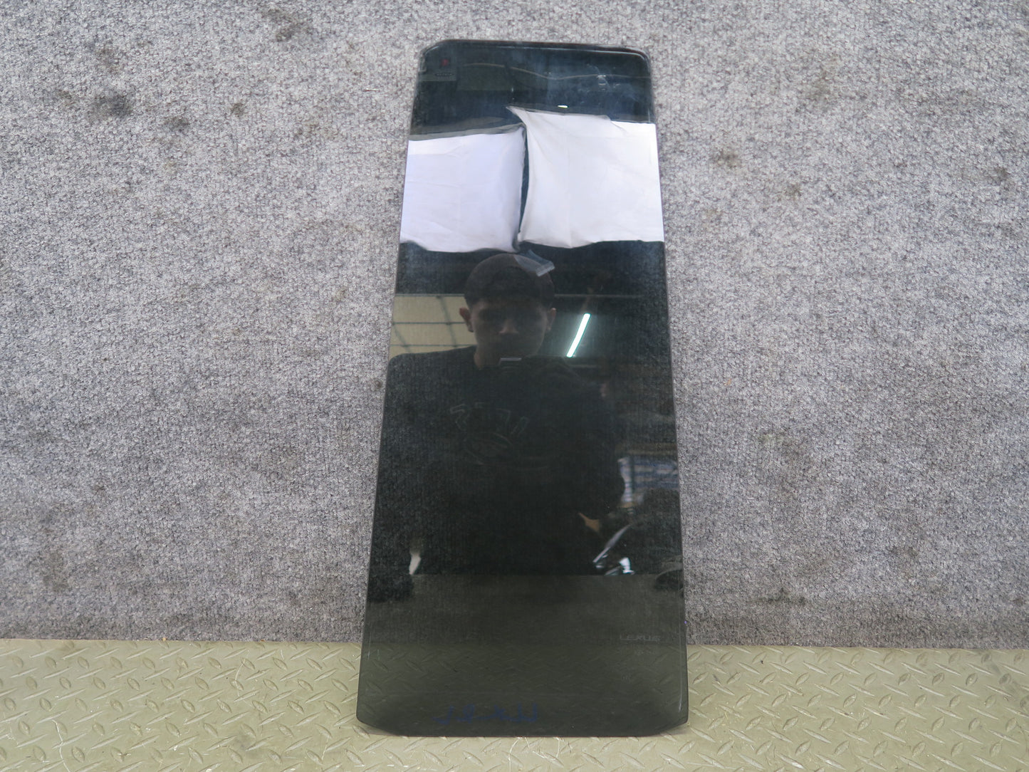 2003-2007 Lexus UZJ100L LX470 Rear Left Door Vent Fixed Glass Window