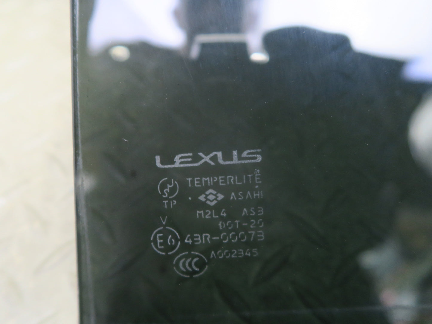 2003-2007 Lexus UZJ100L LX470 Rear Right Door Vent Fixed Glass Window