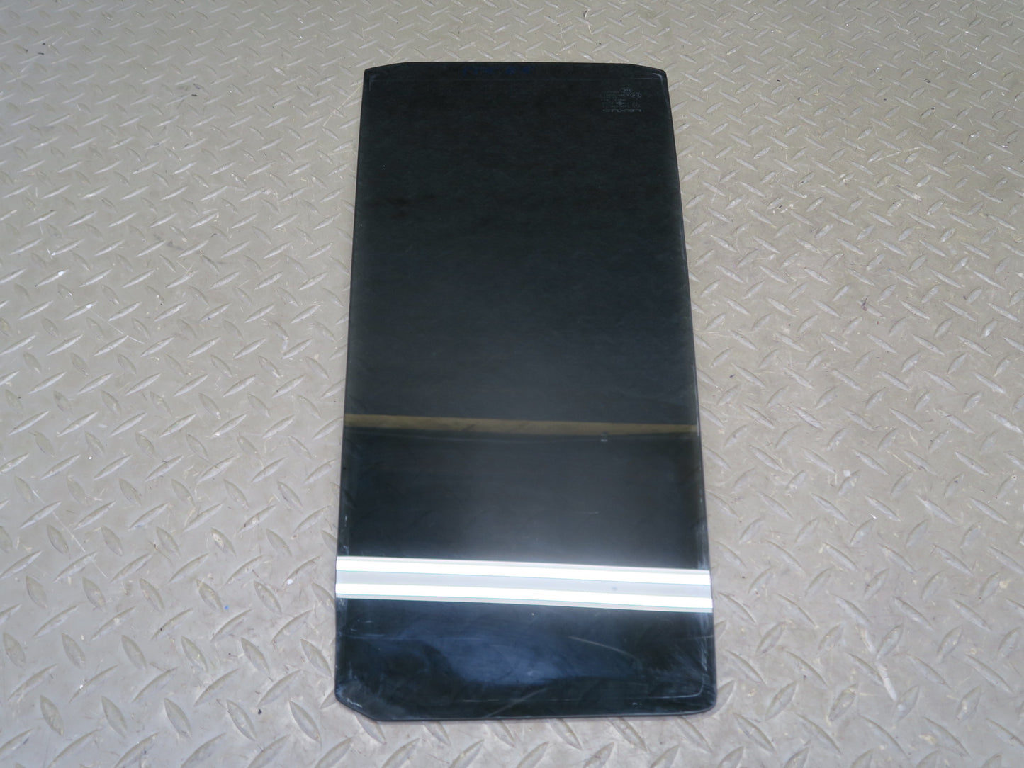 2003-2007 Lexus UZJ100L LX470 Rear Right Door Vent Fixed Glass Window