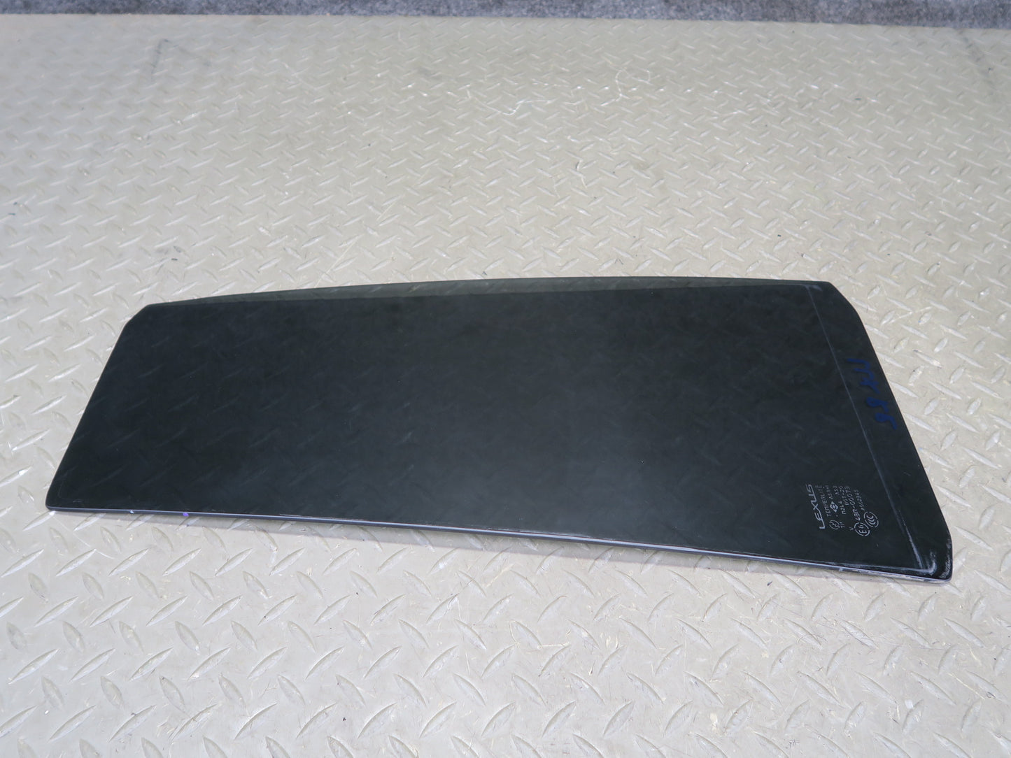 2003-2007 Lexus UZJ100L LX470 Rear Right Door Vent Fixed Glass Window