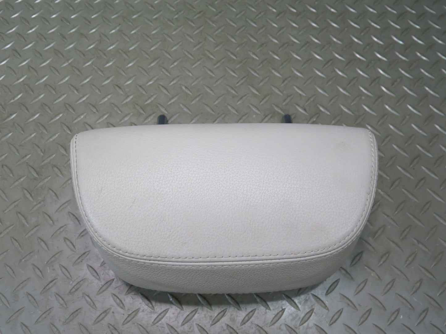 2006-2010 BMW E64 M6 Convertible Rear Left or  Right Seat Leather Headrest