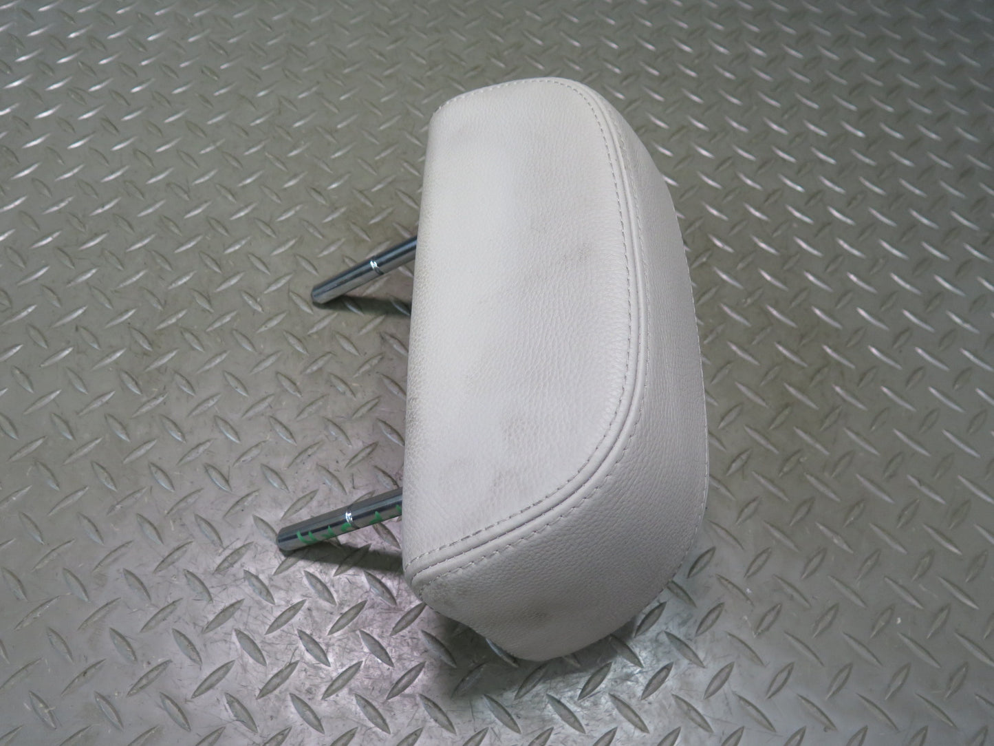 2006-2010 BMW E64 M6 Convertible Rear Left or  Right Seat Leather Headrest