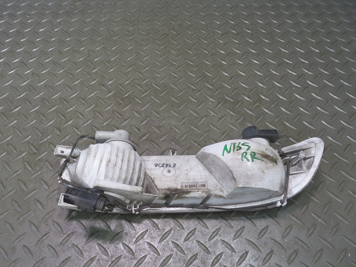 2006-2010 BMW E63 E64 M6 Rear Bumper Right Reverse Brake Light Lamp 7165818