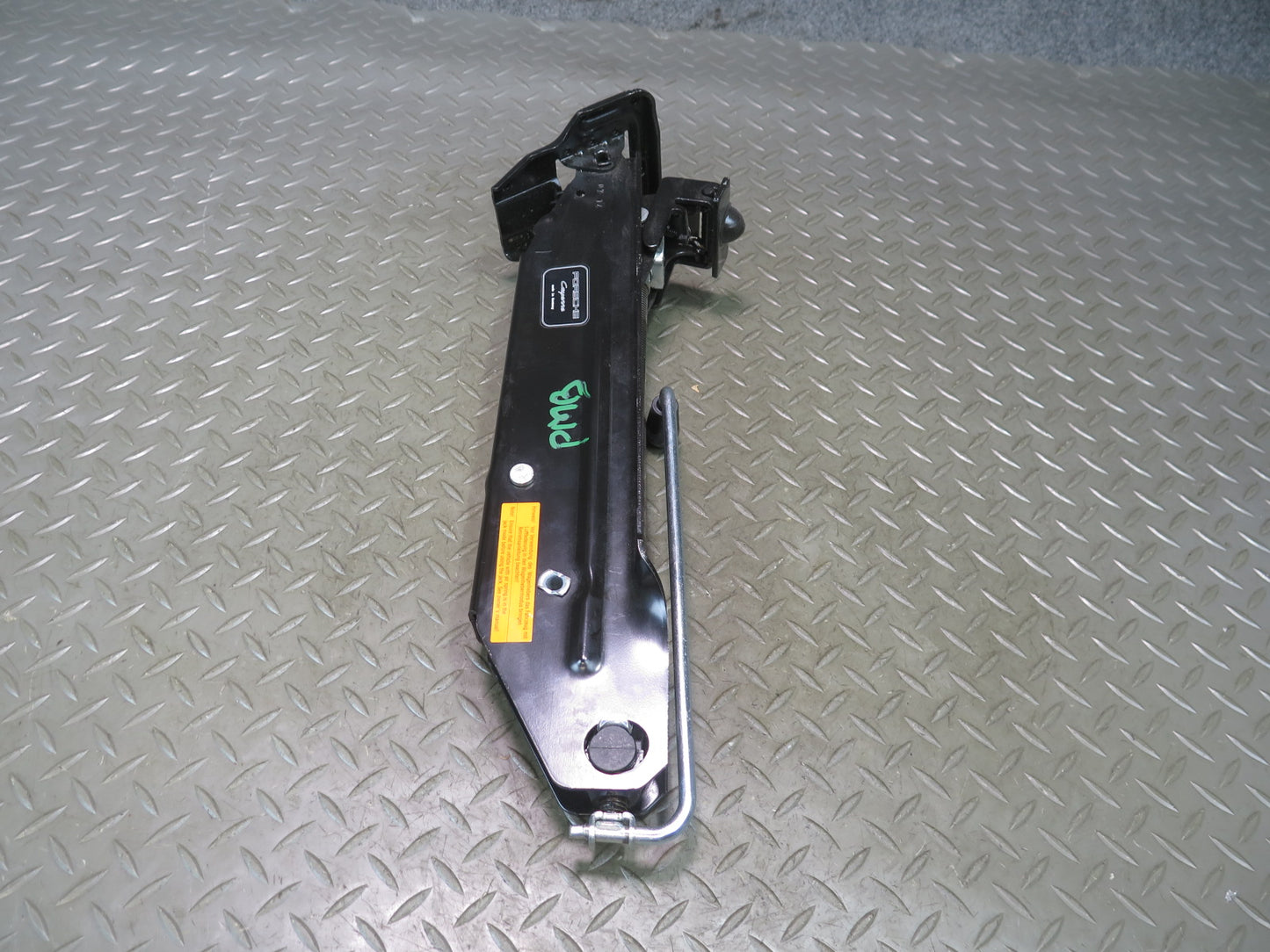 2015-2018 Porsche Macan Emergency Spare Tire Jack W/foam & Tool KIT