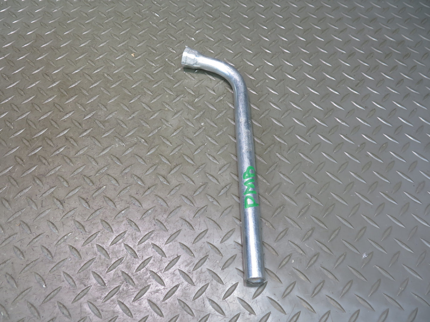 2015-2018 Porsche Macan Emergency Spare Tire Jack W/foam & Tool KIT