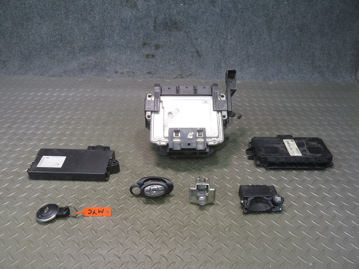 2011 Mini S R57 N18 ECU ECM Body CAS3 Module Door Glove Ignition Lock  KEY Set
