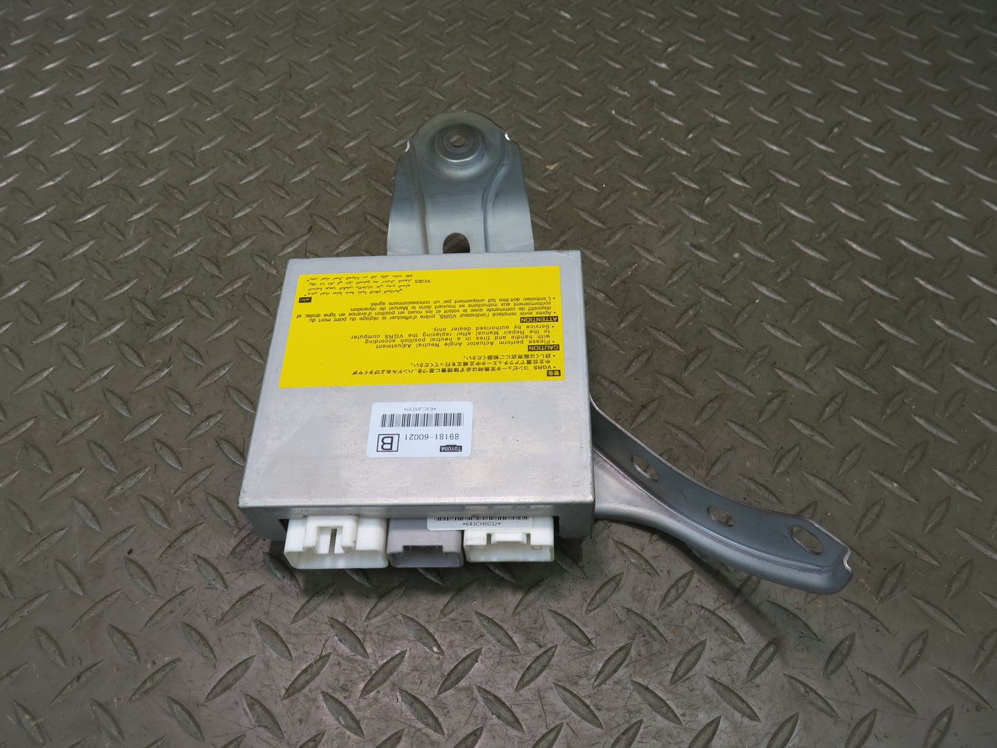 03-05 Lexus UZJ100L LX470 Power Steering Control Module W/ Bracket 89181-60021
