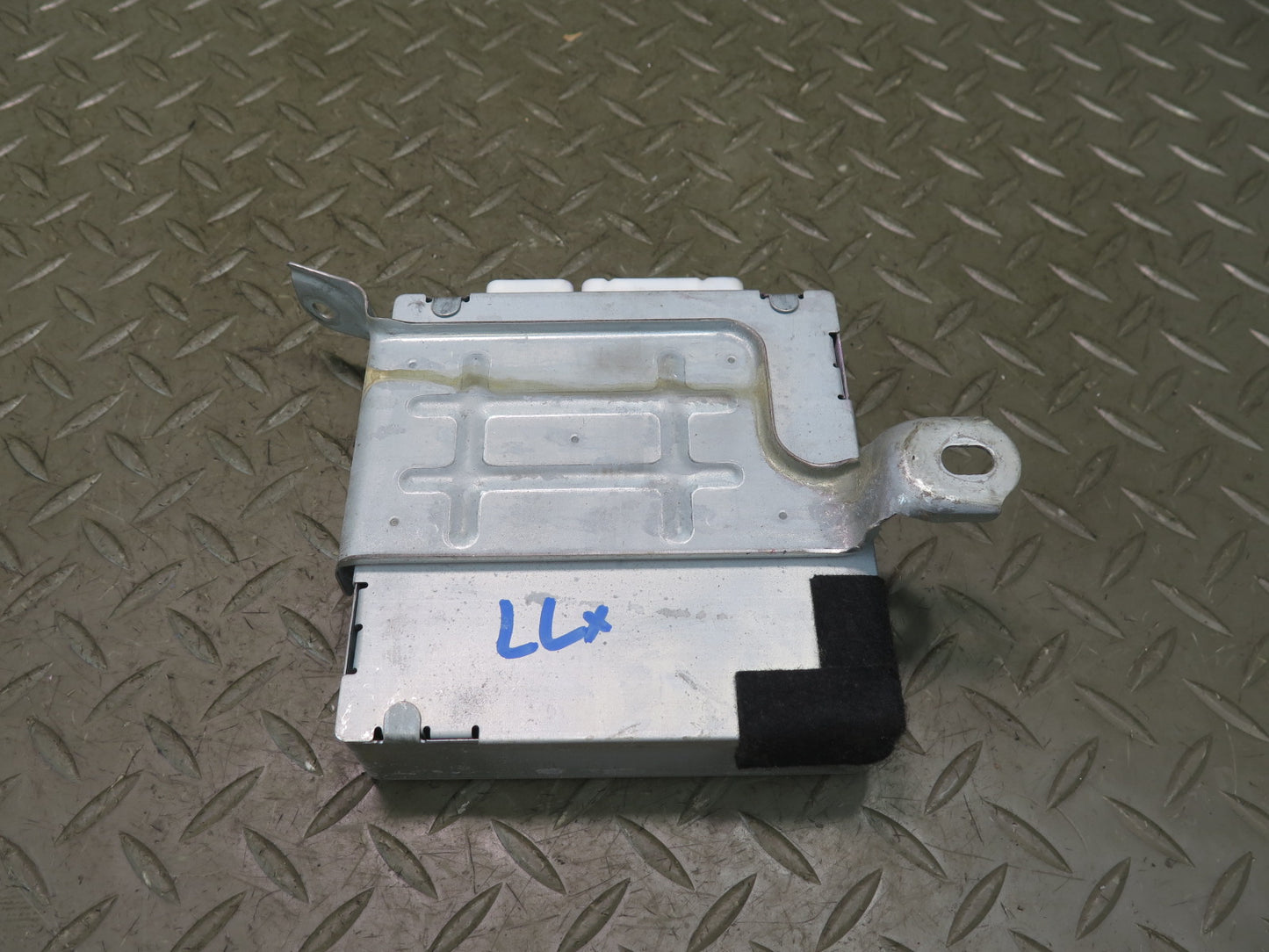 2003-2007 Lexus UZJ100L LX470 Tilt & Telescopic Steering Column Control Module