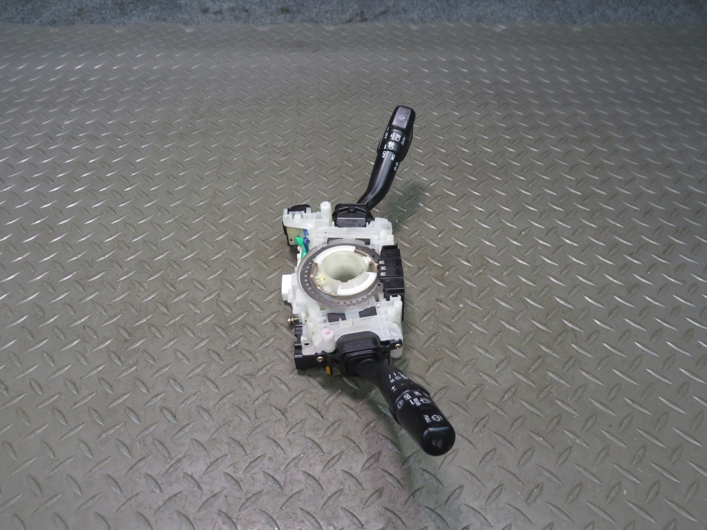 2003-2007 Lexus UZJ100L LX470 Steering Column Turn Signal Wiper Multi Switch