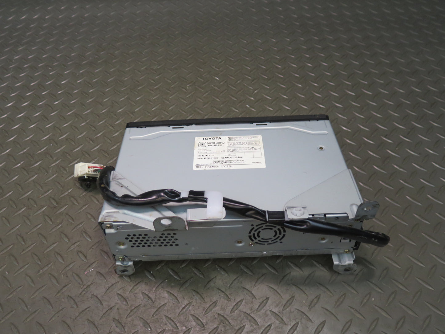 2004 Lexus UZJ100L LX470 Multi-disc CD Changer Audio Player 86270-60112