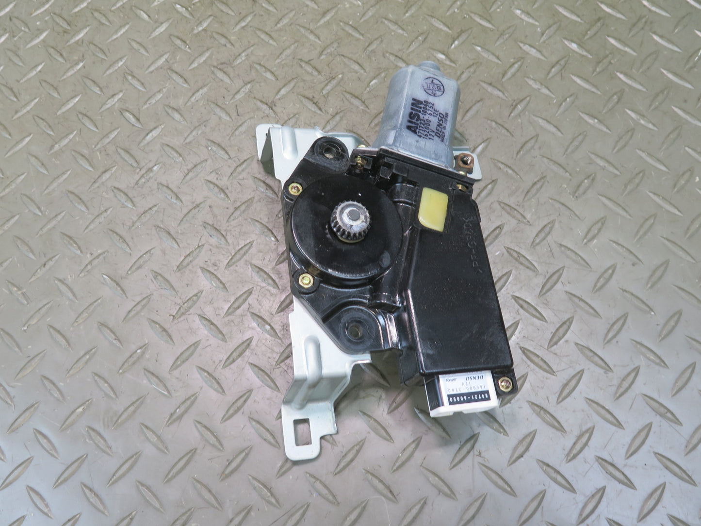 2003-2007 Lexus UZJ100L LX470 Sunroof Moon Roof Motor Drive Unit 89721-60050