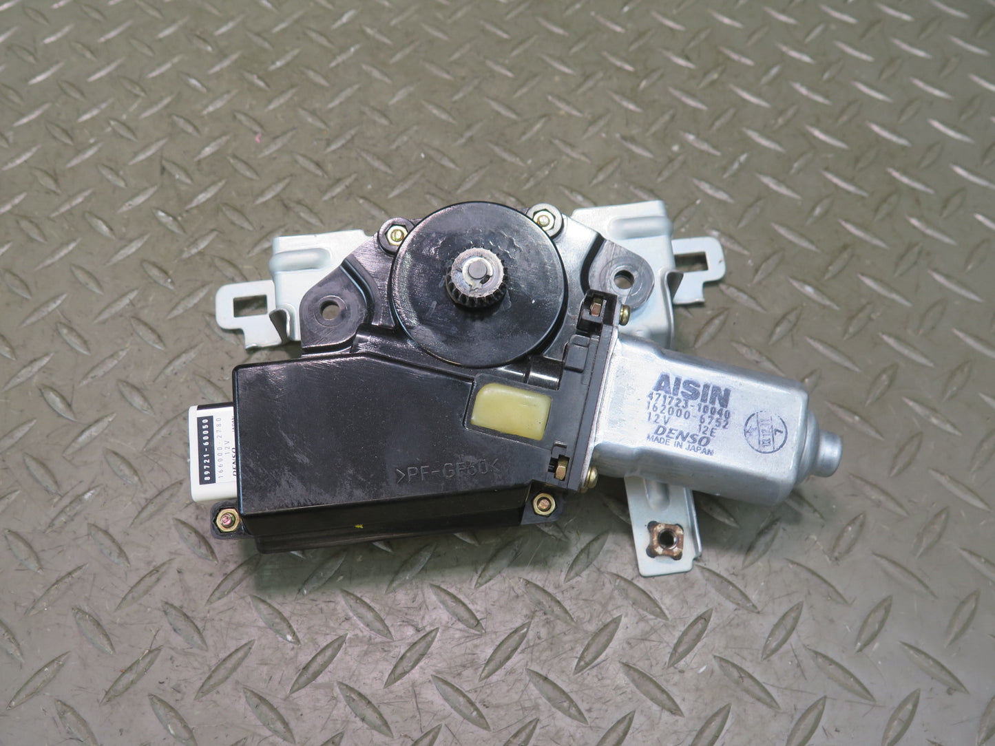 2003-2007 Lexus UZJ100L LX470 Sunroof Moon Roof Motor Drive Unit 89721-60050