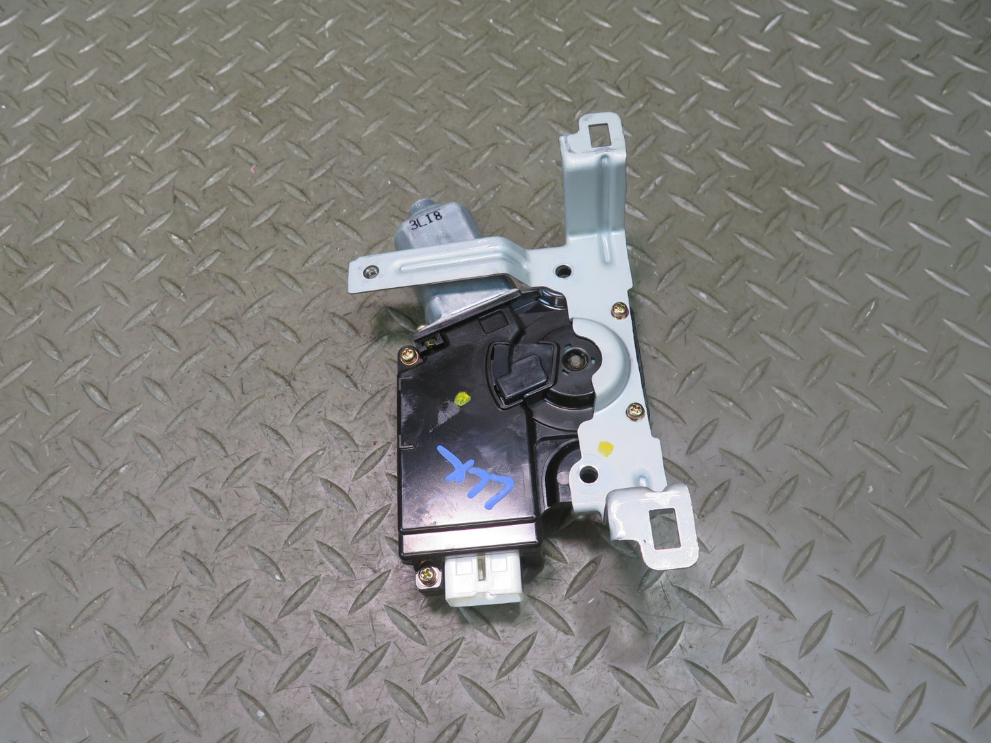 2003-2007 Lexus UZJ100L LX470 Sunroof Moon Roof Motor Drive Unit 89721-60050
