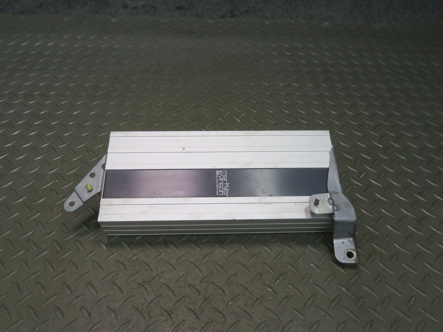 2003-2007 Lexus UZJ100L LX470 Mark Levinson Audio Amplifier 86280-0W051