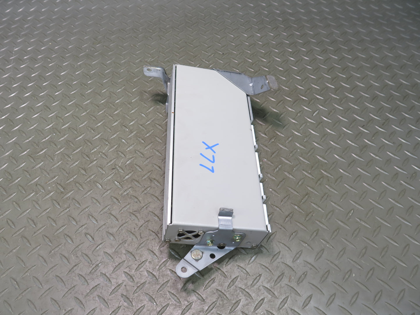 2003-2007 Lexus UZJ100L LX470 Mark Levinson Audio Amplifier 86280-0W051