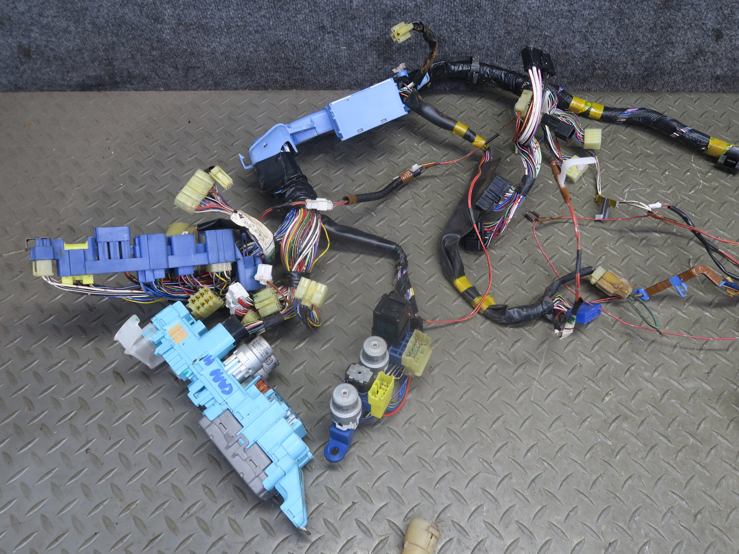 1986 Toyota Supra MA70L Interior & Rear Body Wire Wiring Harness w Fuse Box OEM