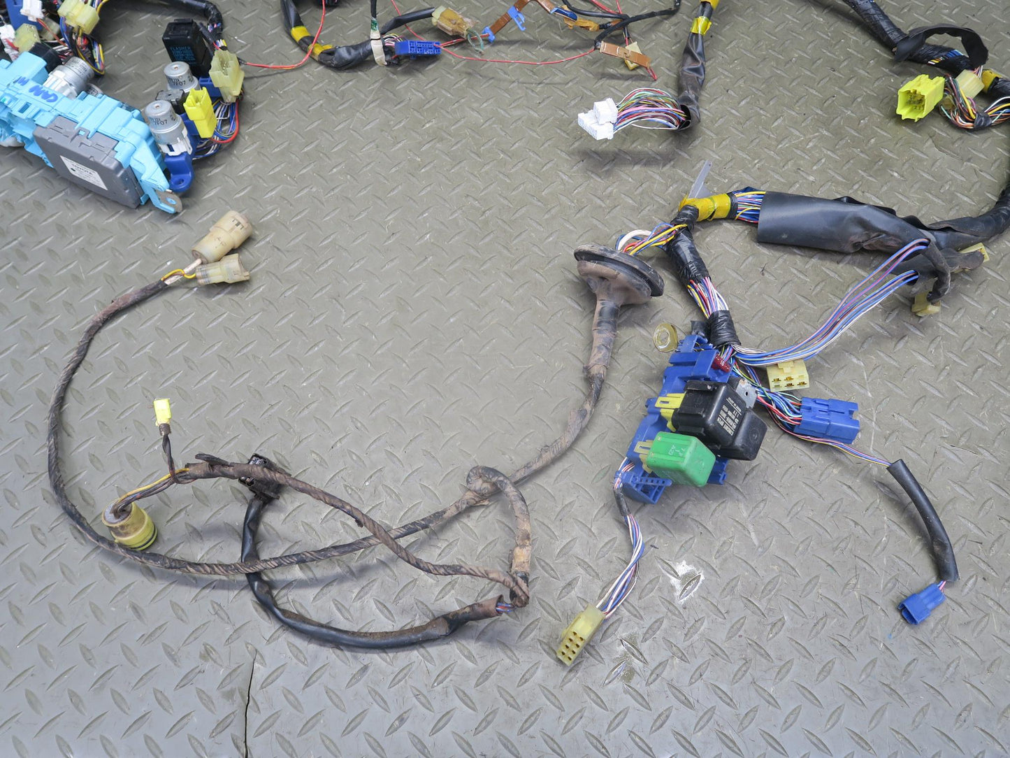 1986 Toyota Supra MA70L Interior & Rear Body Wire Wiring Harness w Fuse Box OEM